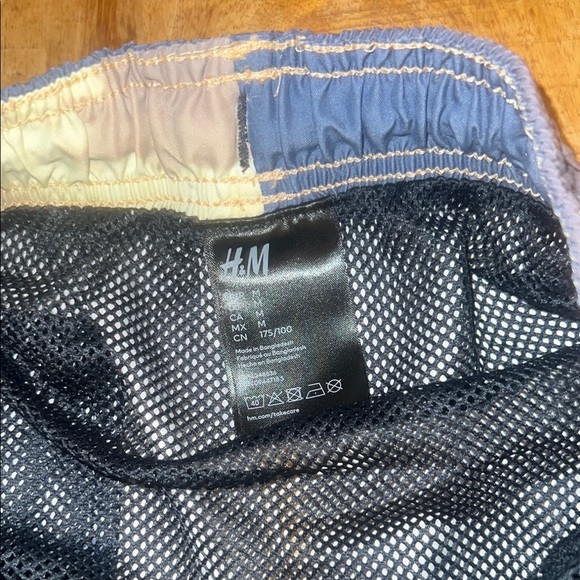 H&M Multicolor Swim Shorts - Picture 3 of 3